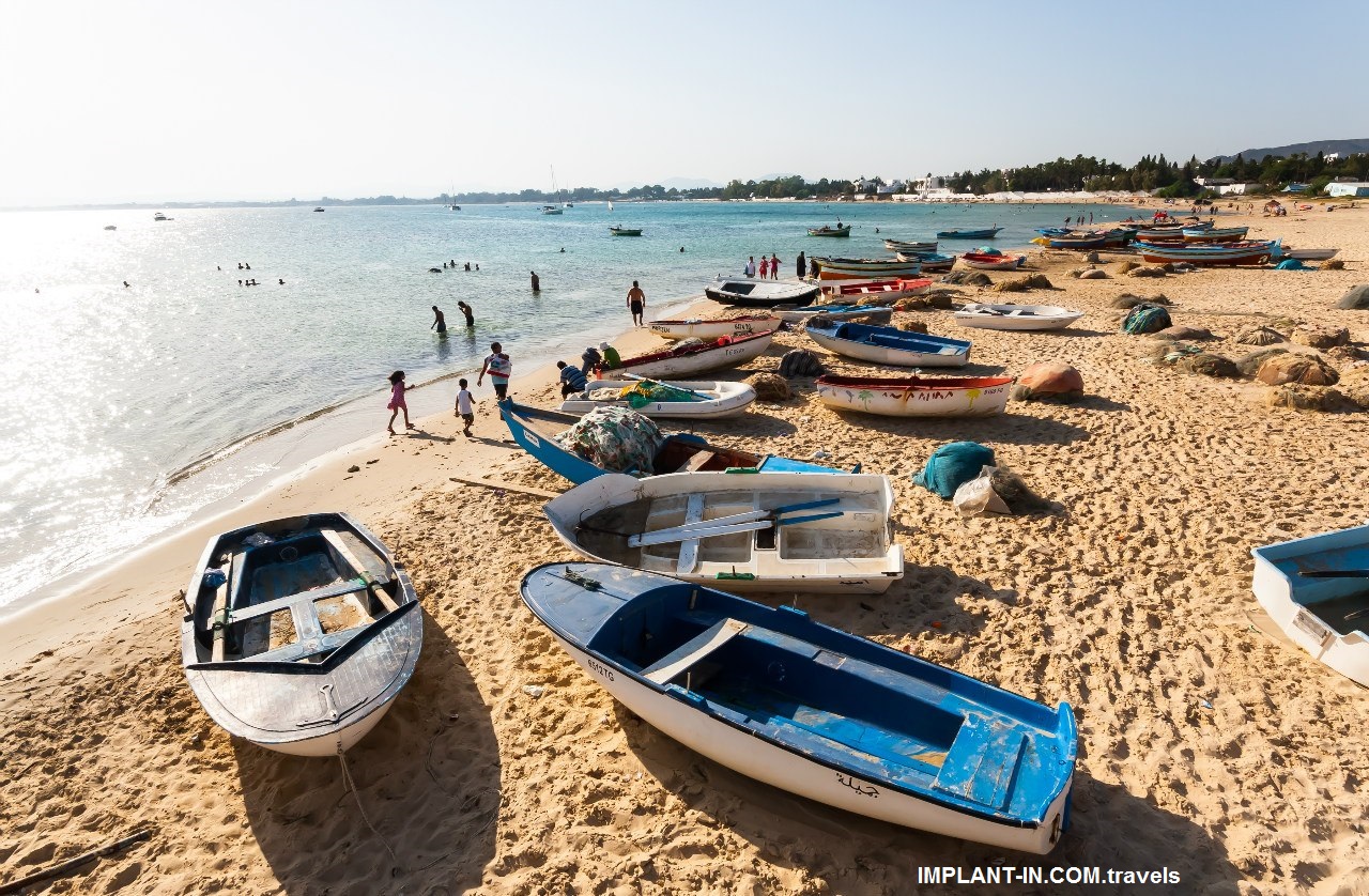 График работы на август +маленькое объявление