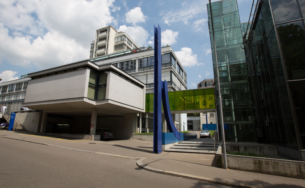 Экскурсия по&nbsp;стоматологическому факультету Университета Цюриха. Фоторепортаж.